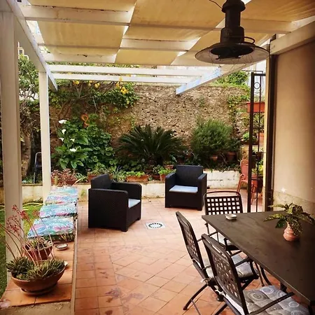 Bed & Breakfast La Lampara 4*